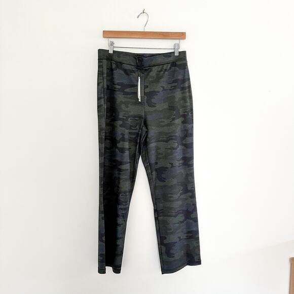 Sanctuary Carnaby Kick Crop Semi High Rise Legging in Full Moon Camo XL - Picture 2 of 9